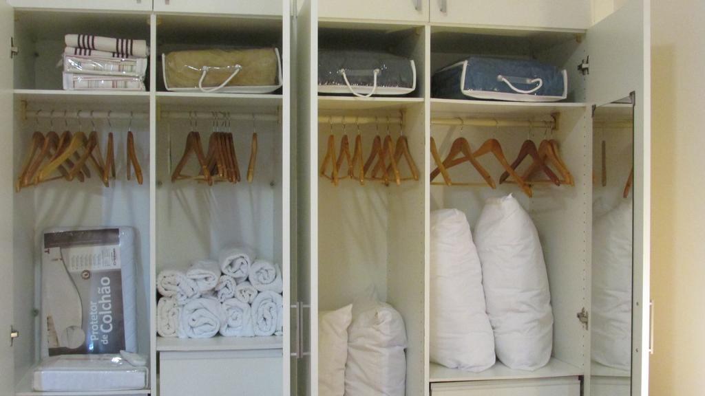 ريو دي جانيرو Lindo Apto No Barrabela, Todo Equipado, Com Arcondicionados Split Novos No Quarto E Na Sala, Limpissimo, Cheiroso, Novinho, Condominio Em Frente A Praia, Com Piscina Aquecida, Sauna, Quadra, Academia, Lavanderia, Salao De Beleza, Restaurantes, Mercad الغرفة الصورة