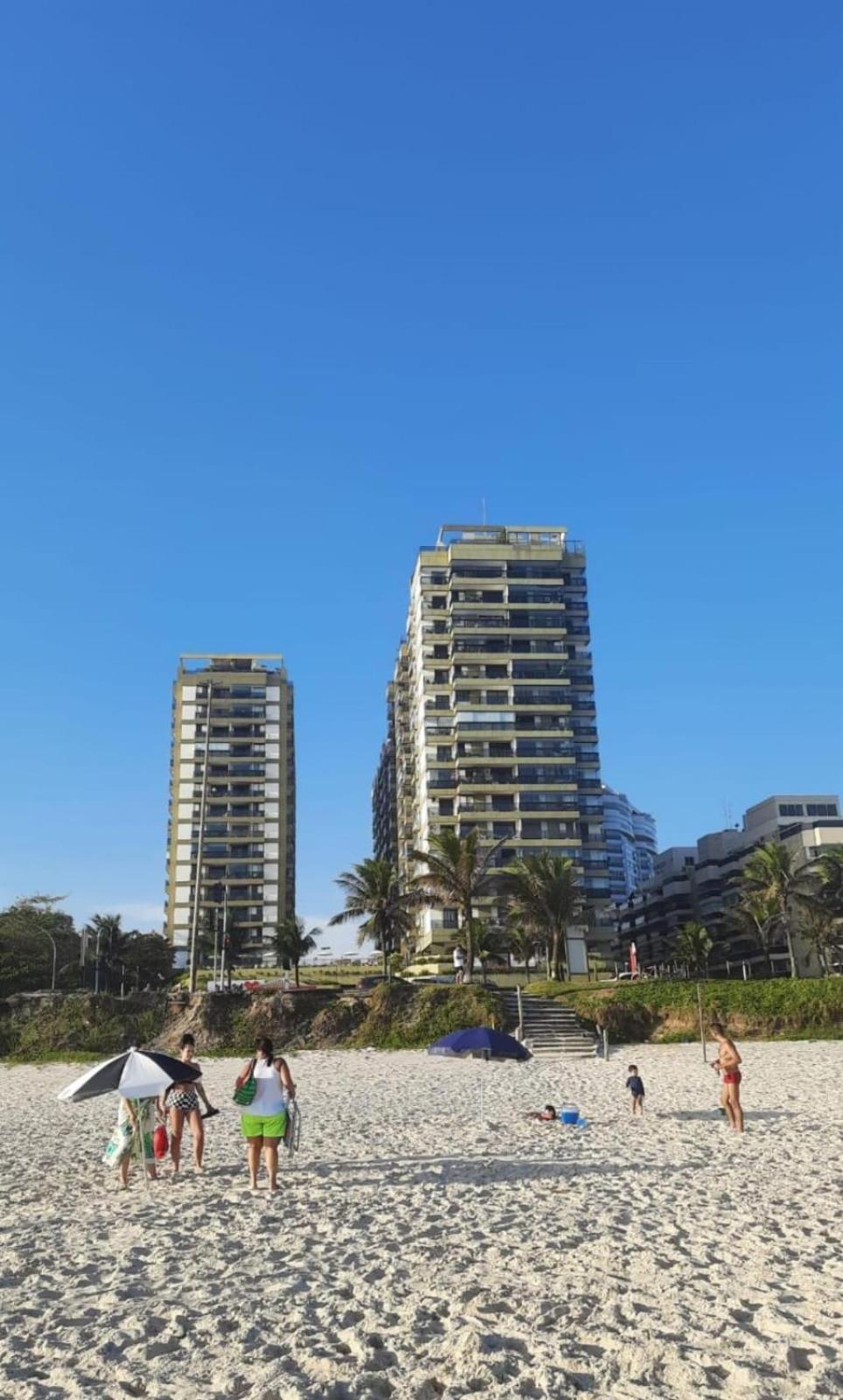 ريو دي جانيرو Lindo Apto No Barrabela, Todo Equipado, Com Arcondicionados Split Novos No Quarto E Na Sala, Limpissimo, Cheiroso, Novinho, Condominio Em Frente A Praia, Com Piscina Aquecida, Sauna, Quadra, Academia, Lavanderia, Salao De Beleza, Restaurantes, Mercad المظهر الخارجي الصورة